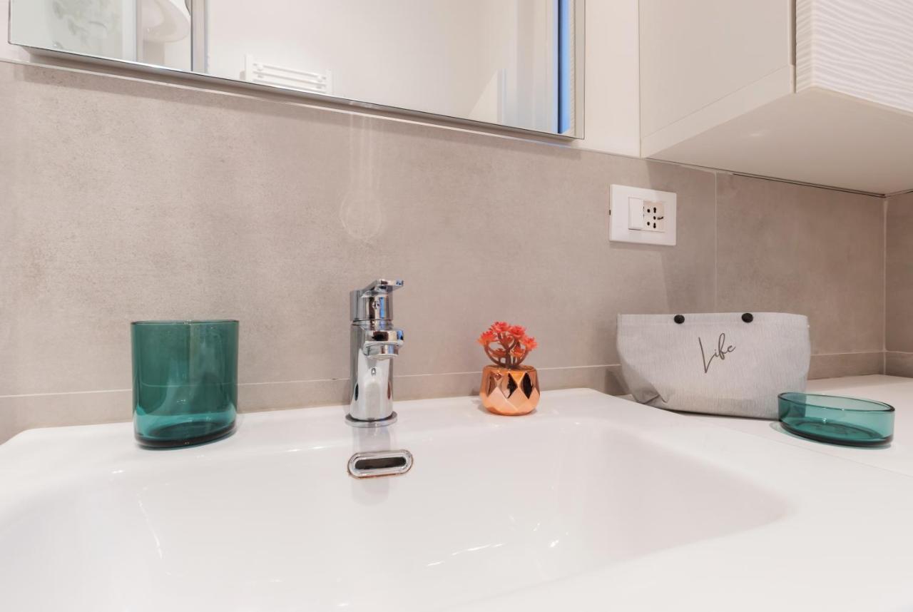 Nuovo Intimo Apt A 10Min Dal Duomo - Homeunity ミラノ エクステリア 写真